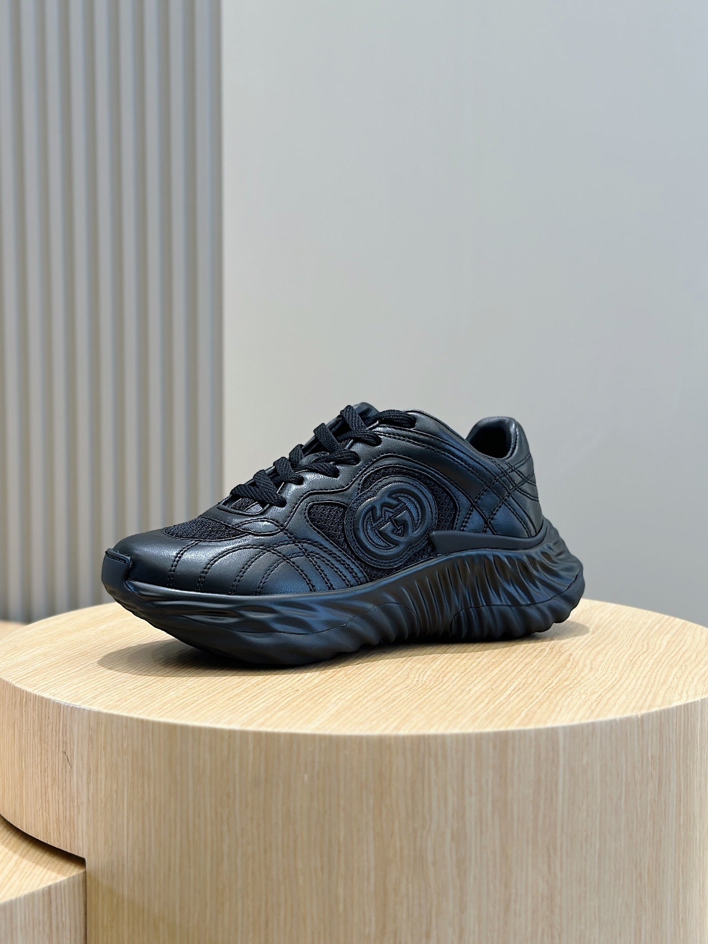Gu Shoes