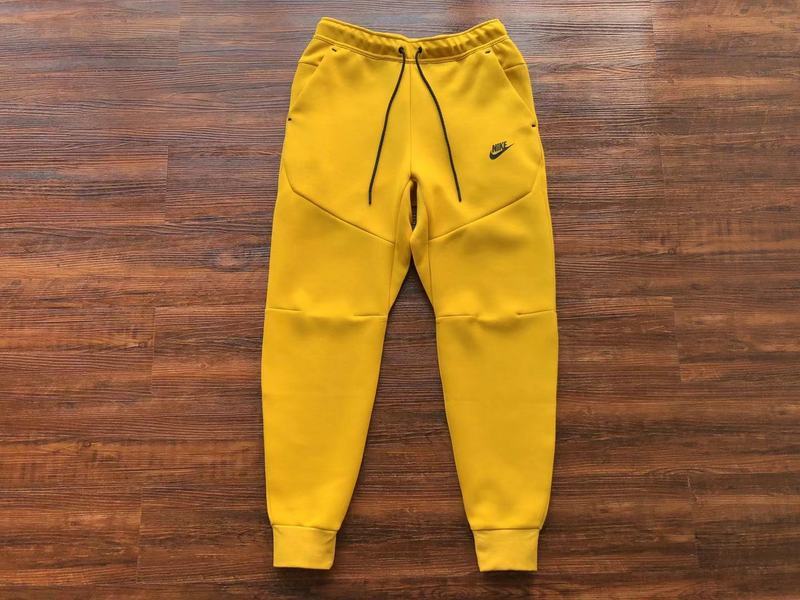 Conjunto Tech Fleece Amarelo