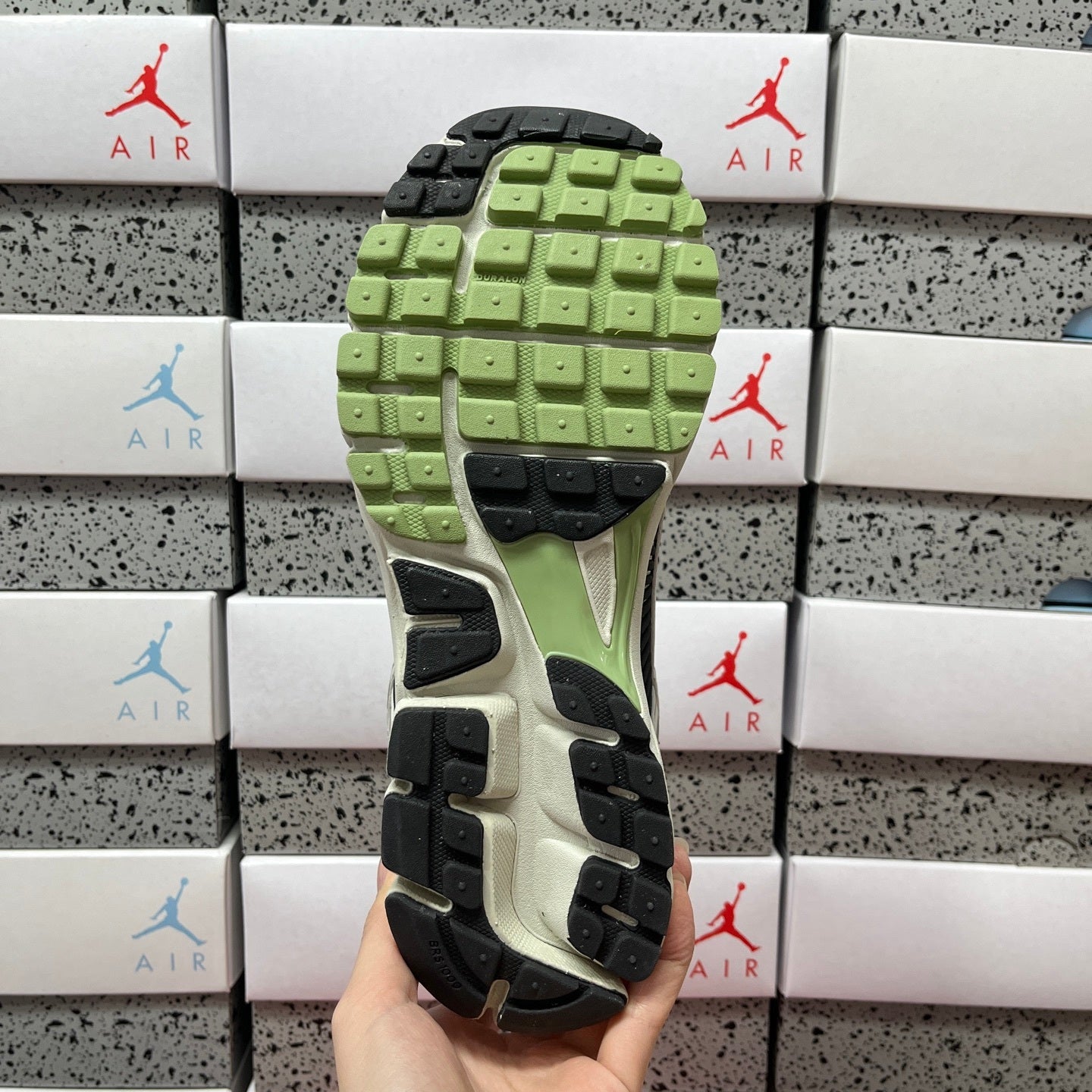 Vomero 5 Cobblestone