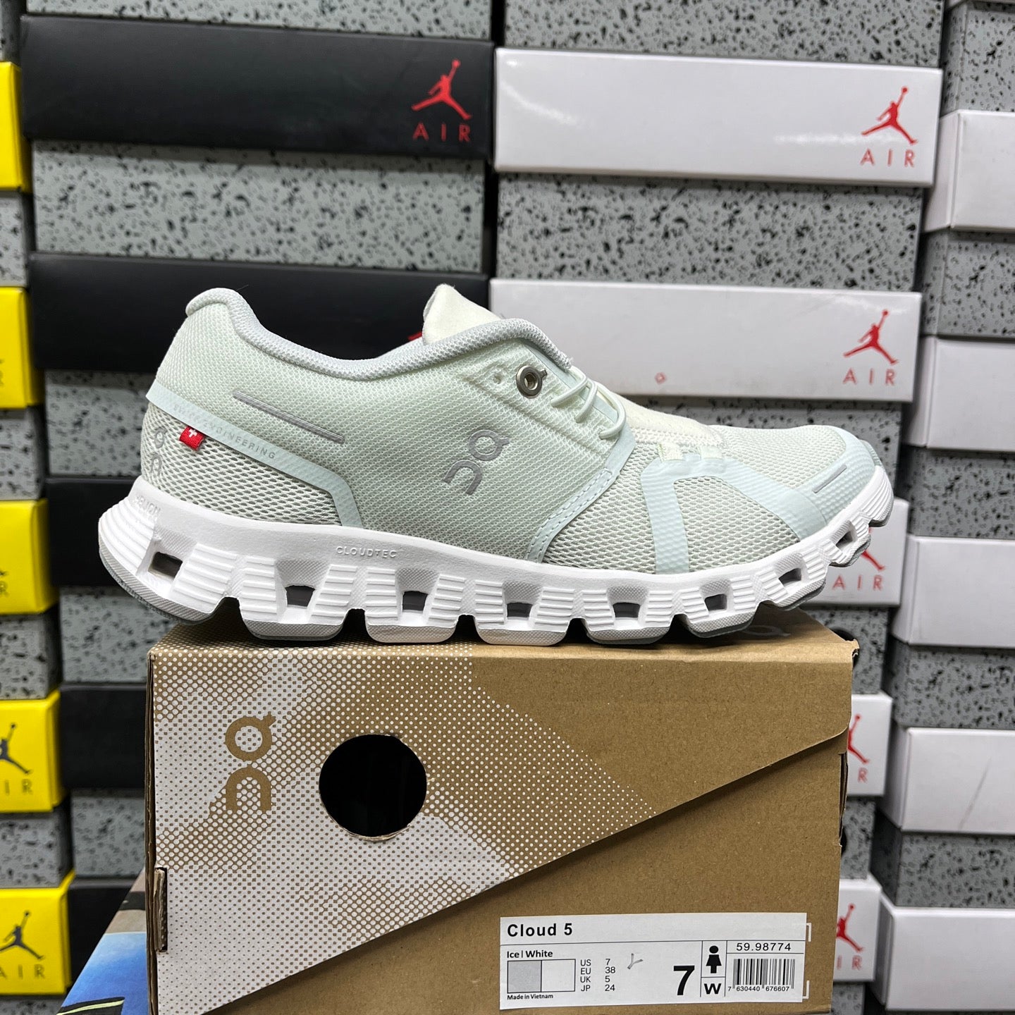 Cloud 5 Ice White