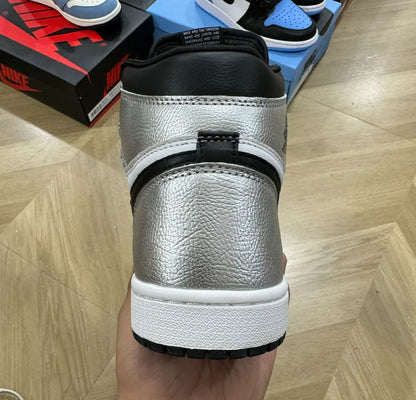 Air Jordan 1 Retro High OG Silver Toe