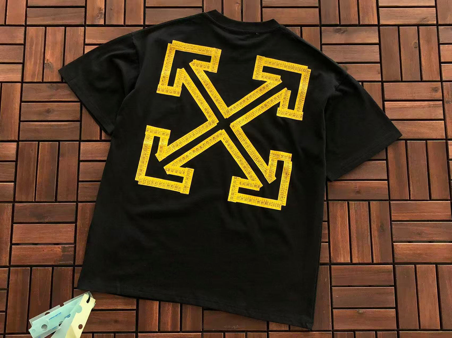 T-shirt Off