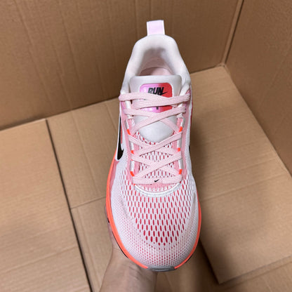 Vomero 18 Pink
