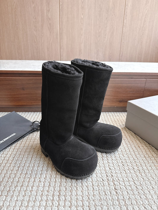 BLG Alaska fur suede boots Black