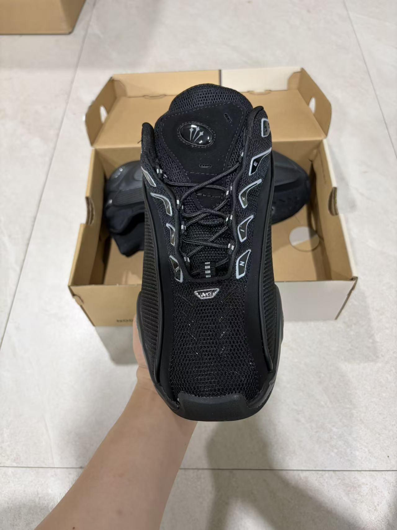 Nocta Glide Black/Iron Grey