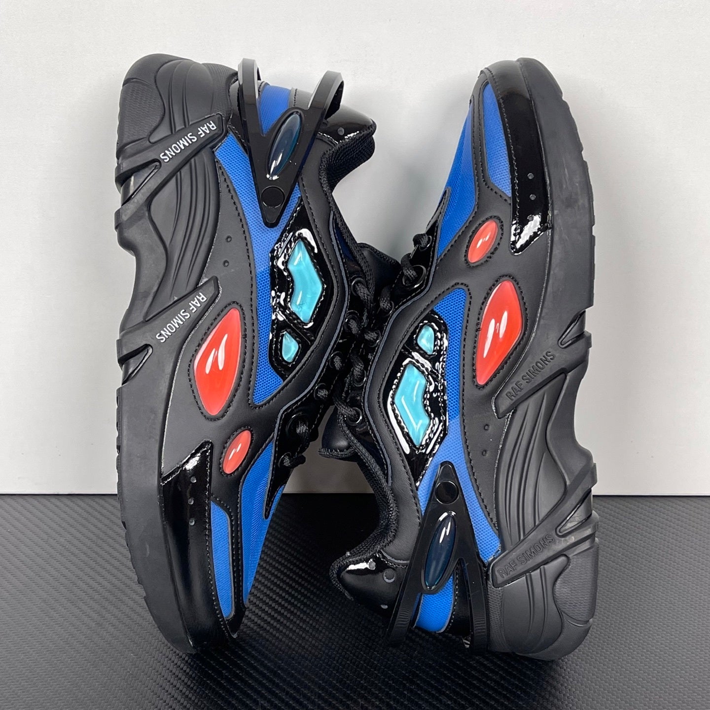 Cylon-21 Black and Blue