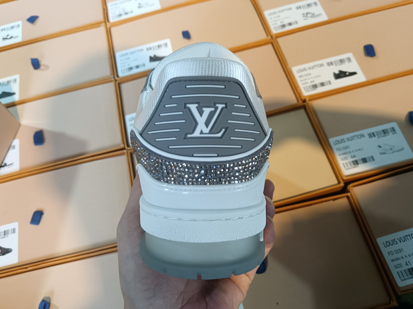 Trainer Grey Crystal