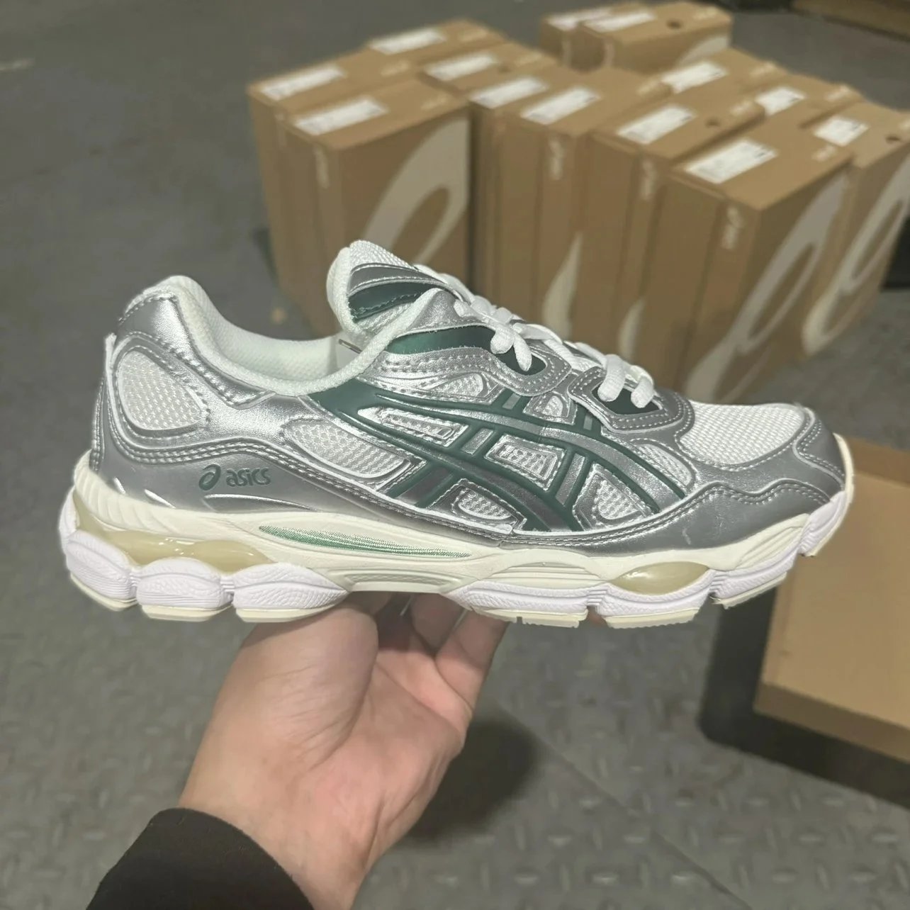 GEL-NYC Silver and Green