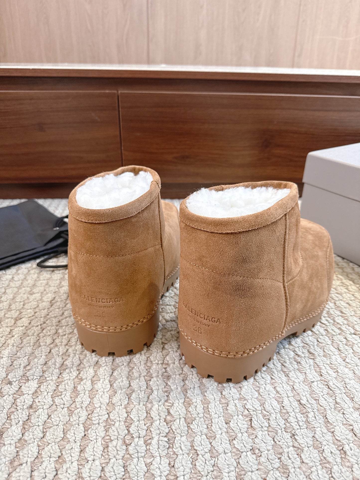 BLG Alaska Suede Boots