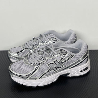 740 White / Silver / Black