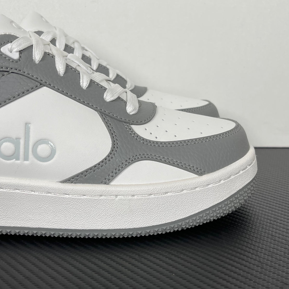 Sapatilhas Alo Grey