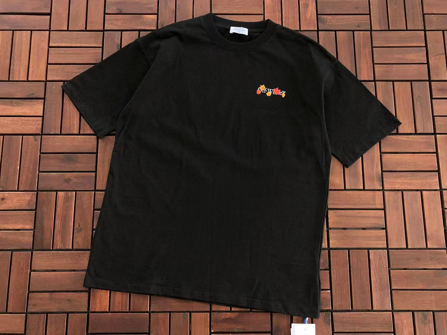 T-shirt Off