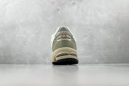 1906 Cream White