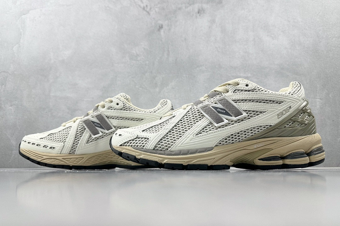1906 Cream White
