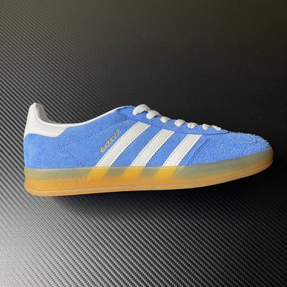 Spezial Blue and White