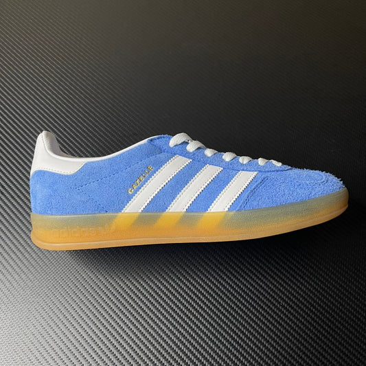 Spezial Blue and White