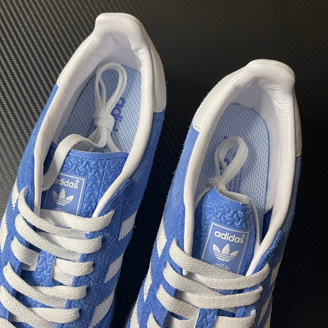 Spezial Blue and White