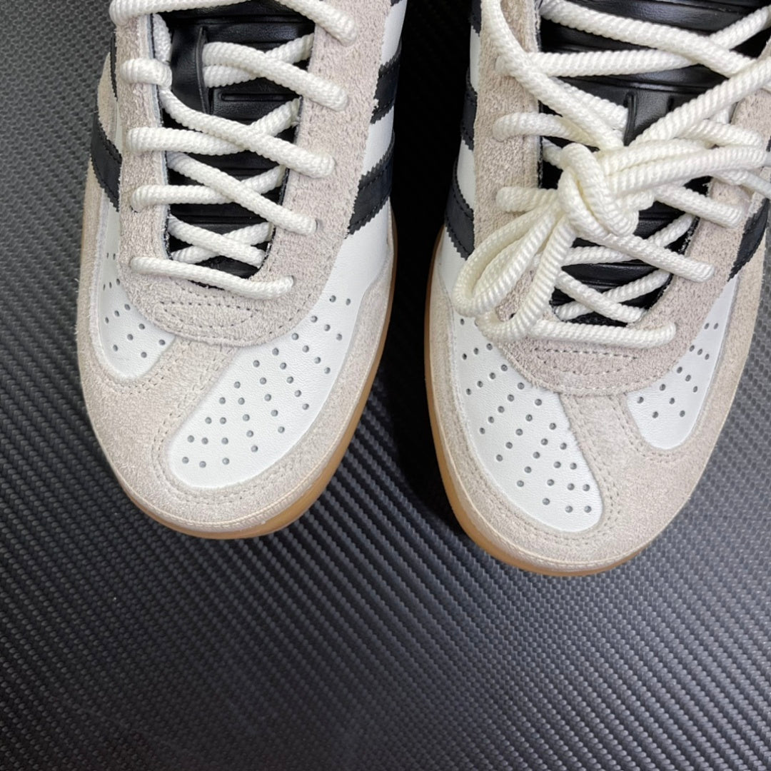 Sambae W White Black