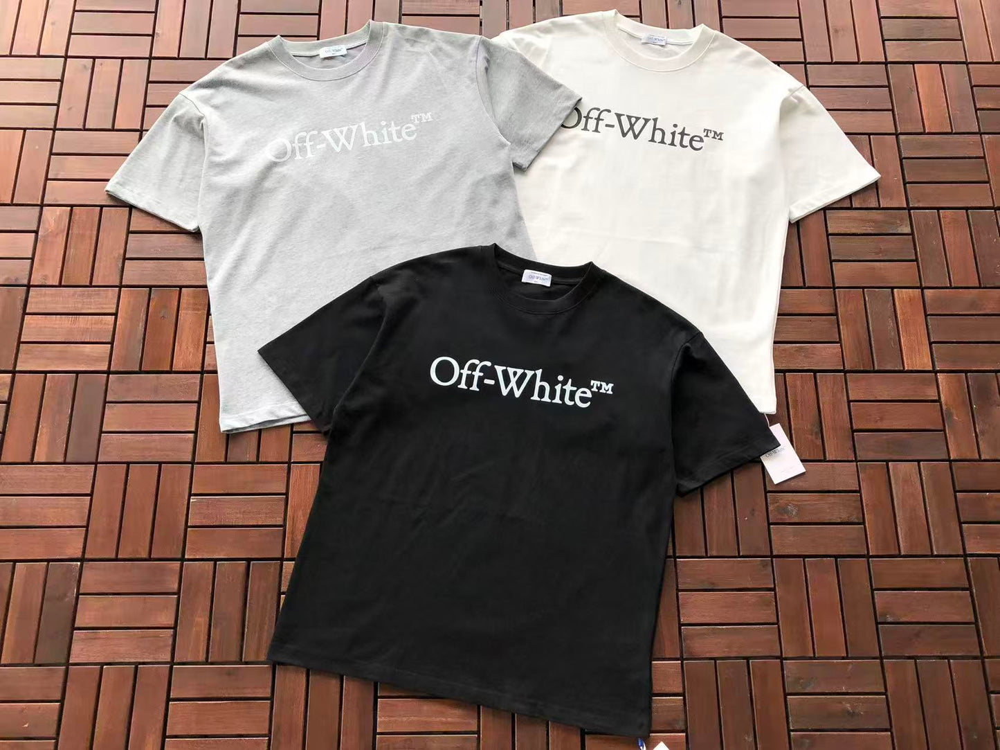 T-shirt Off