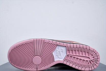 Dunk SB Pink Lobster