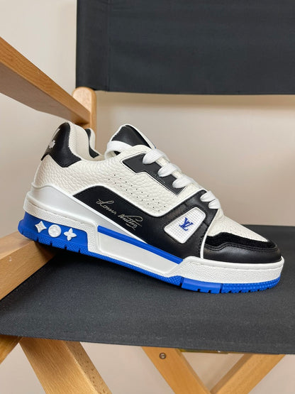 Trainer White and Blue