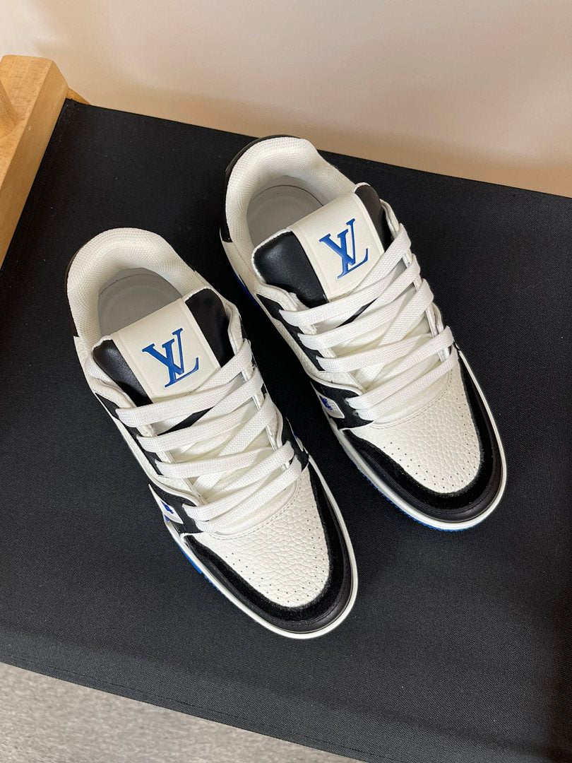 Trainer White and Blue