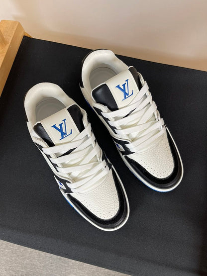 Trainer White and Blue