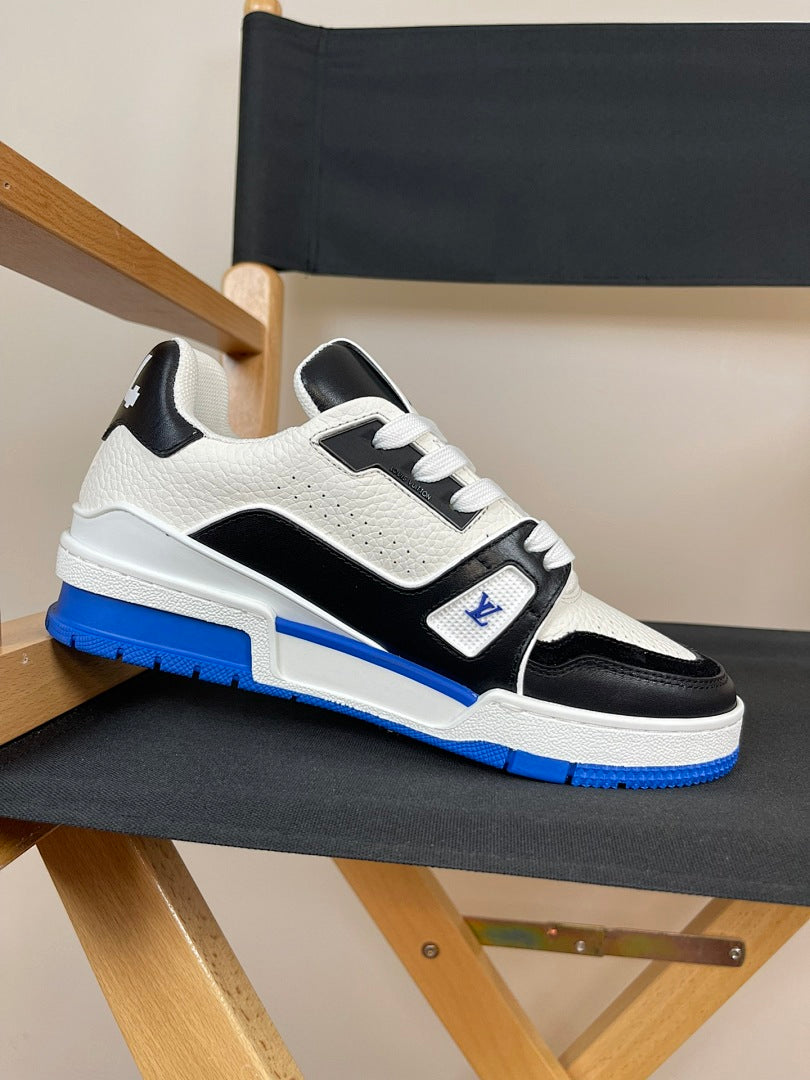 Trainer White and Blue