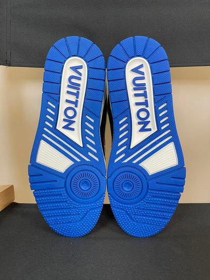 Trainer White and Blue