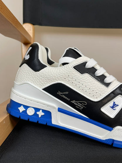 Trainer White and Blue