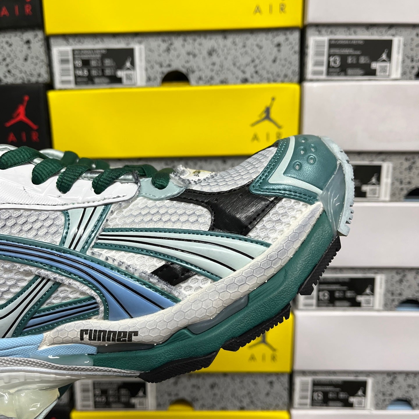 BLG Runner White/Blue/Green