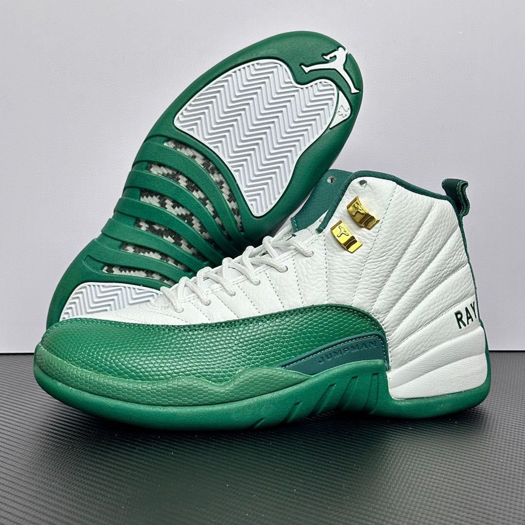 12 Green and White