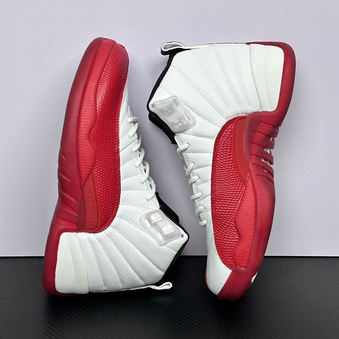 12 White Red