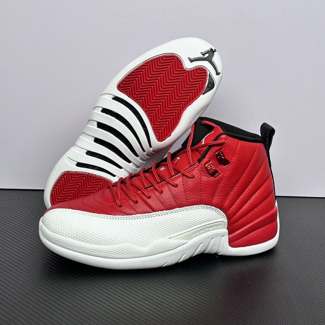 12 RED WHITE