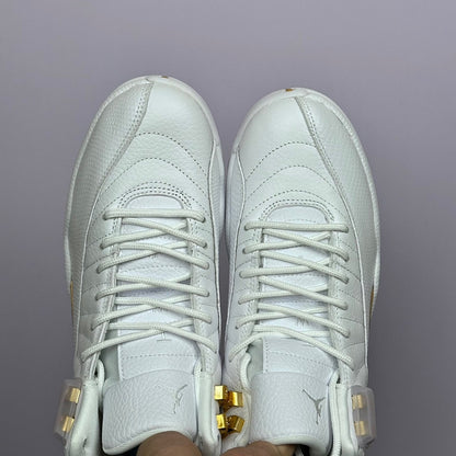 12 PURE WHITE