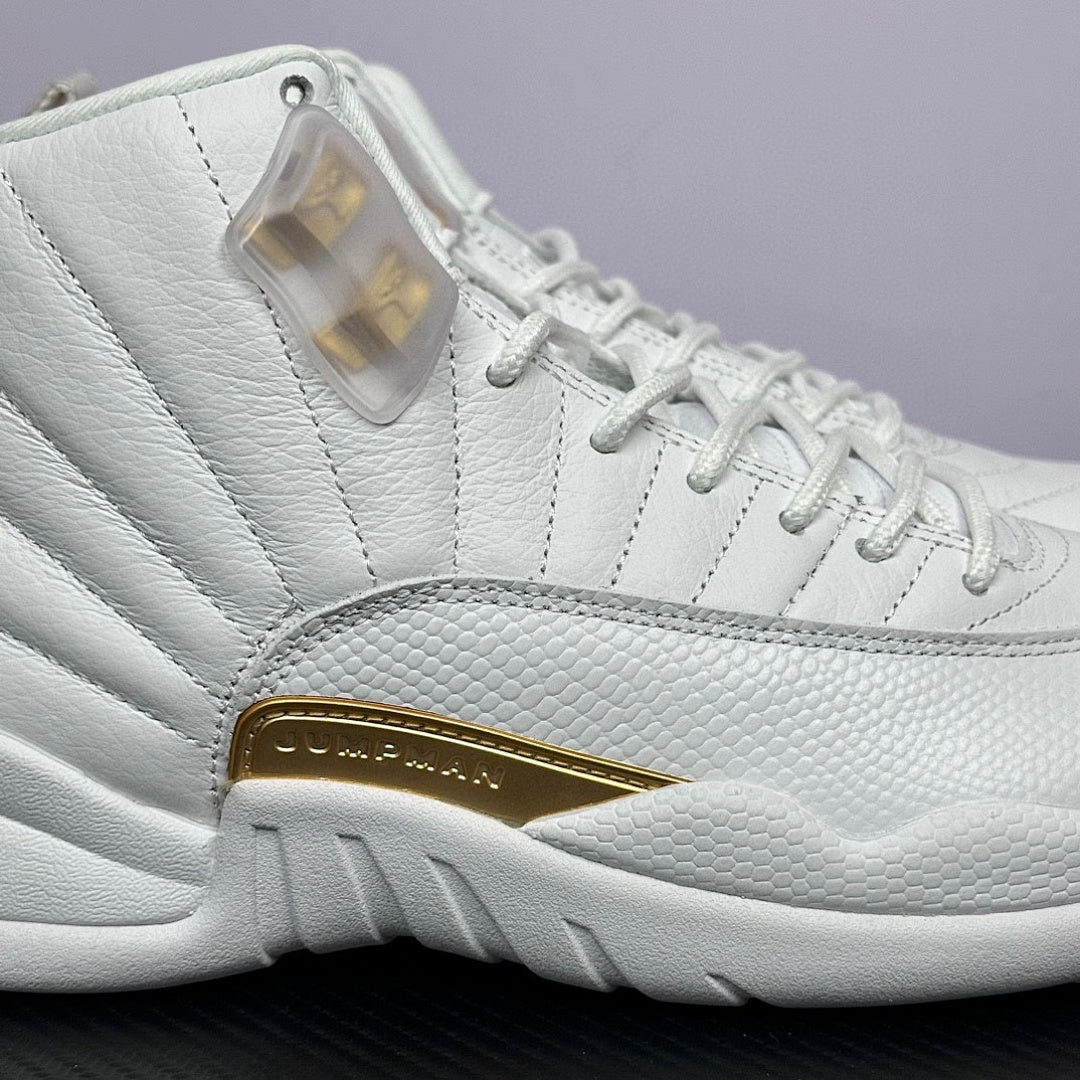 12 PURE WHITE