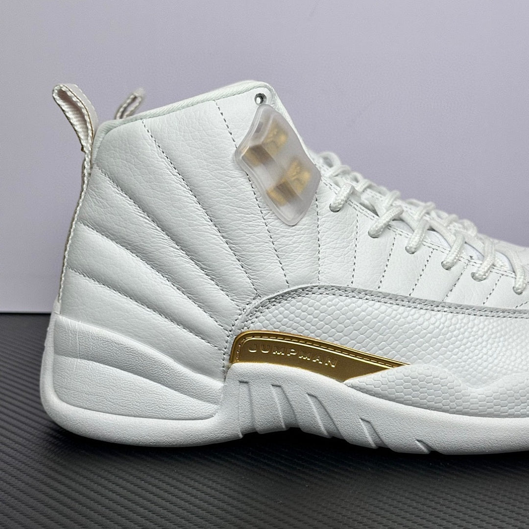 12 PURE WHITE