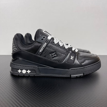 Trainer Black