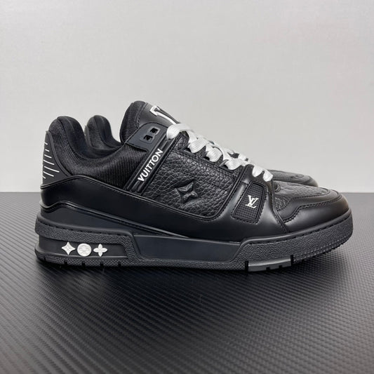 Trainer Black