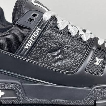 Trainer Black
