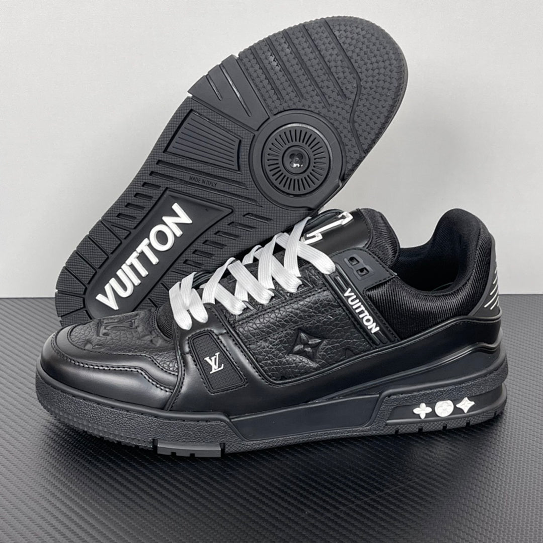 Trainer Black