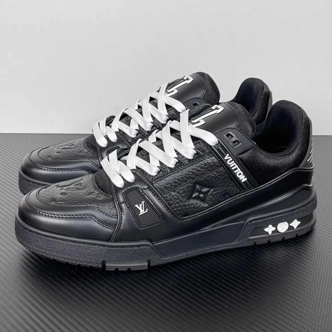 Trainer Black