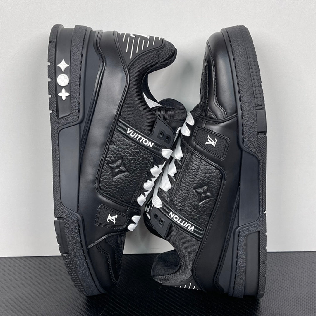 Trainer Black