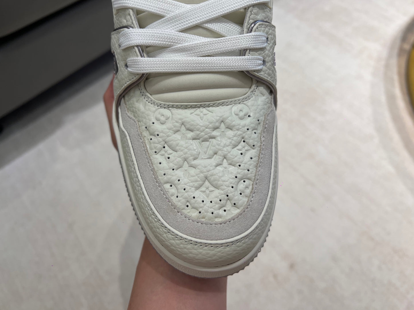 Trainer White and Gray