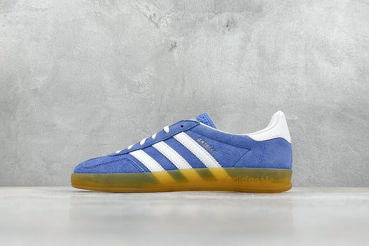Spezial Blue and White