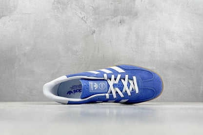 Spezial Blue and White