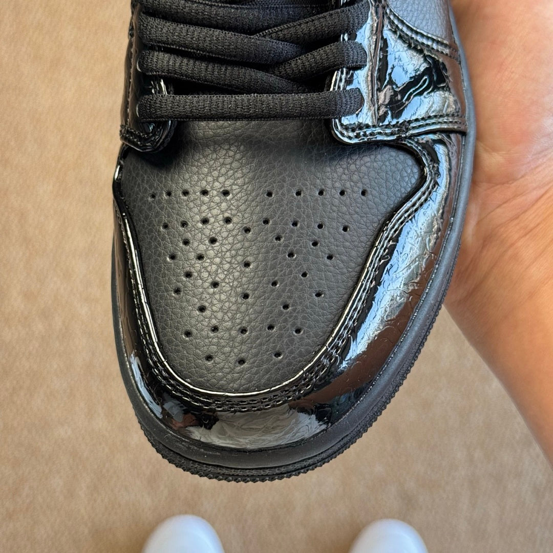 AJ1 Low SE Black Croc