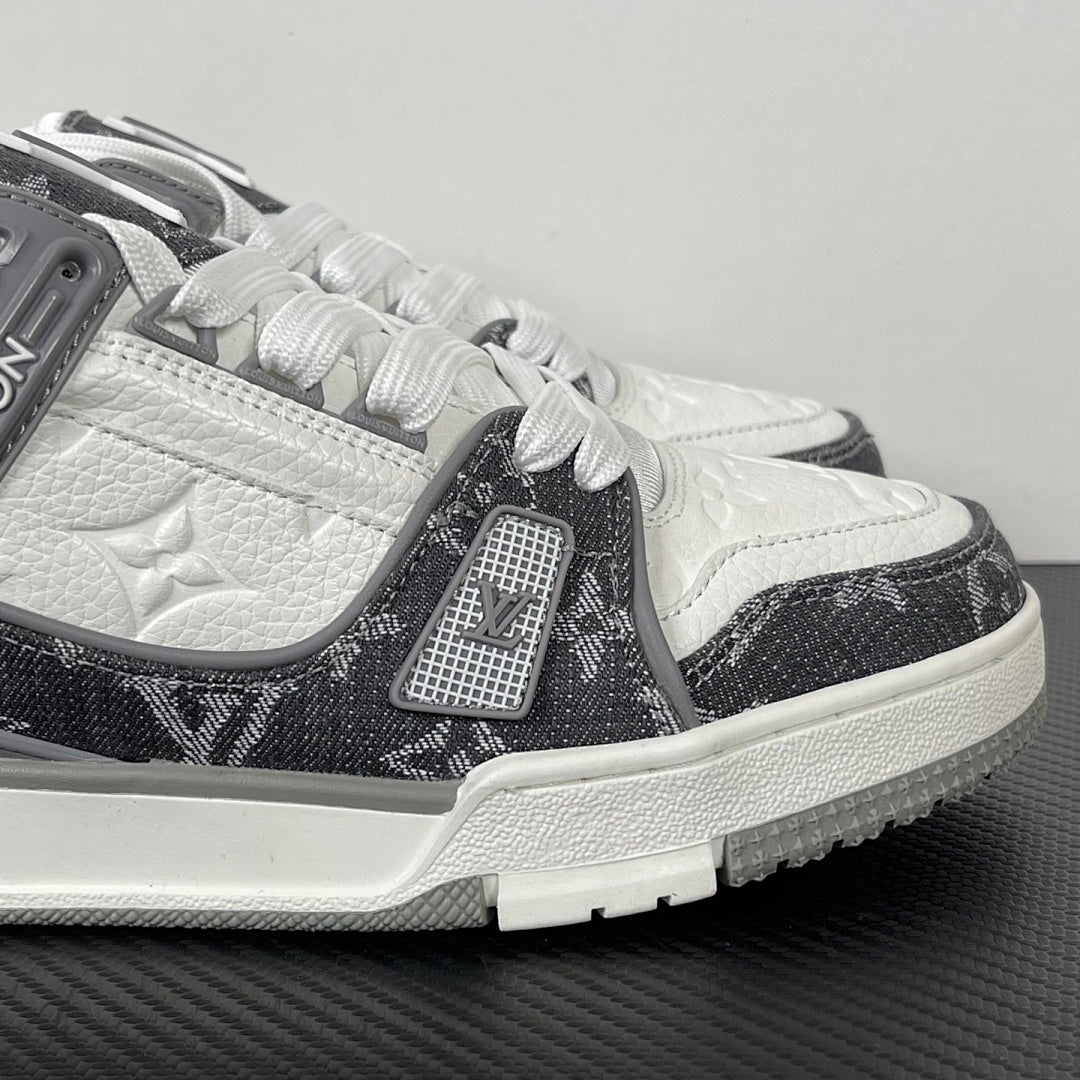 Aware Trainer Grey