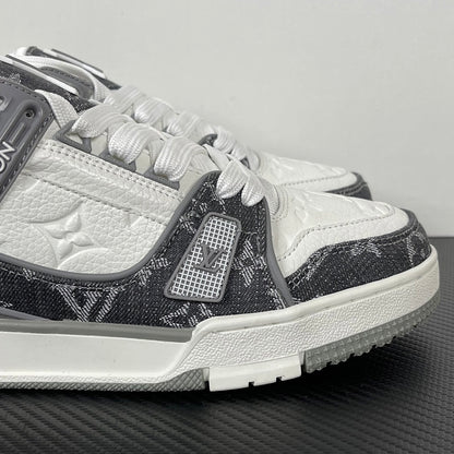 Aware Trainer Grey