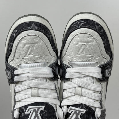 Aware Trainer Grey